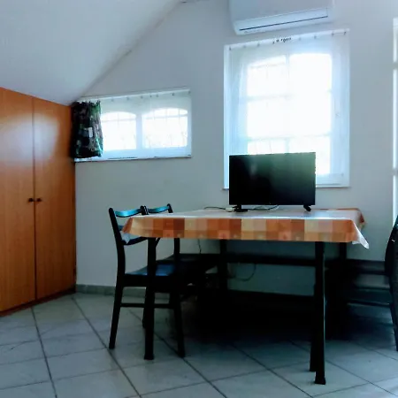 Lejlighed Fesztival Nyaralohaz